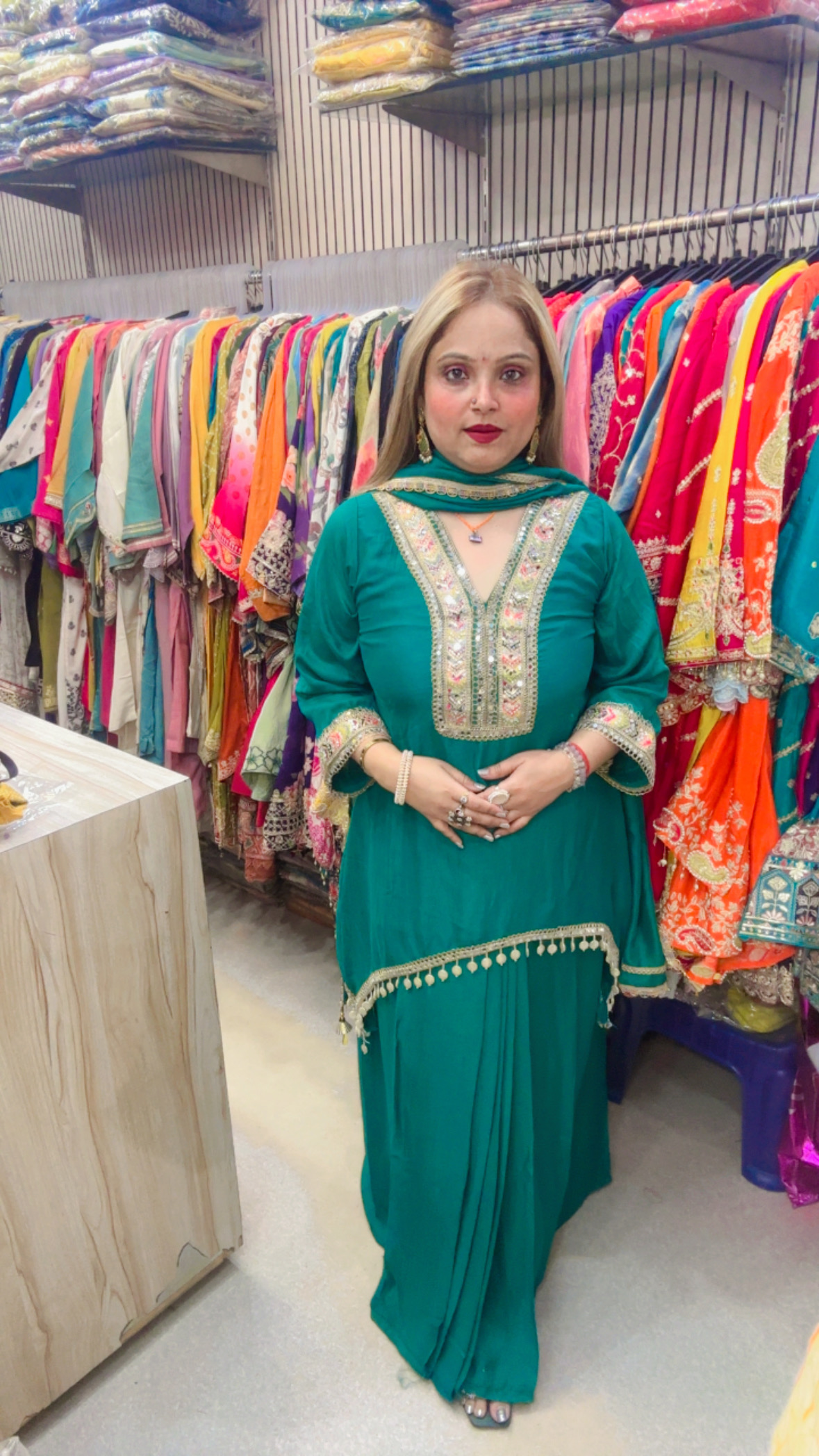 {"eId":"733139178218357","CameraPosition":2}