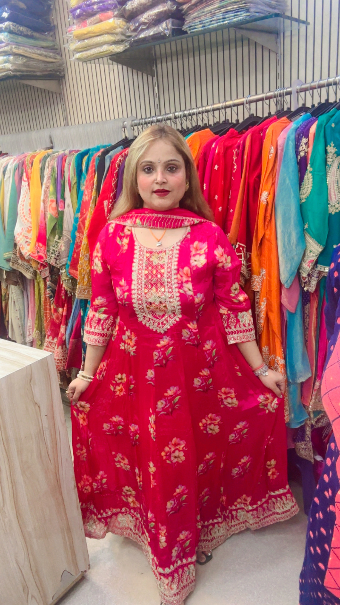 {"eId":"733139178218357","CameraPosition":2}