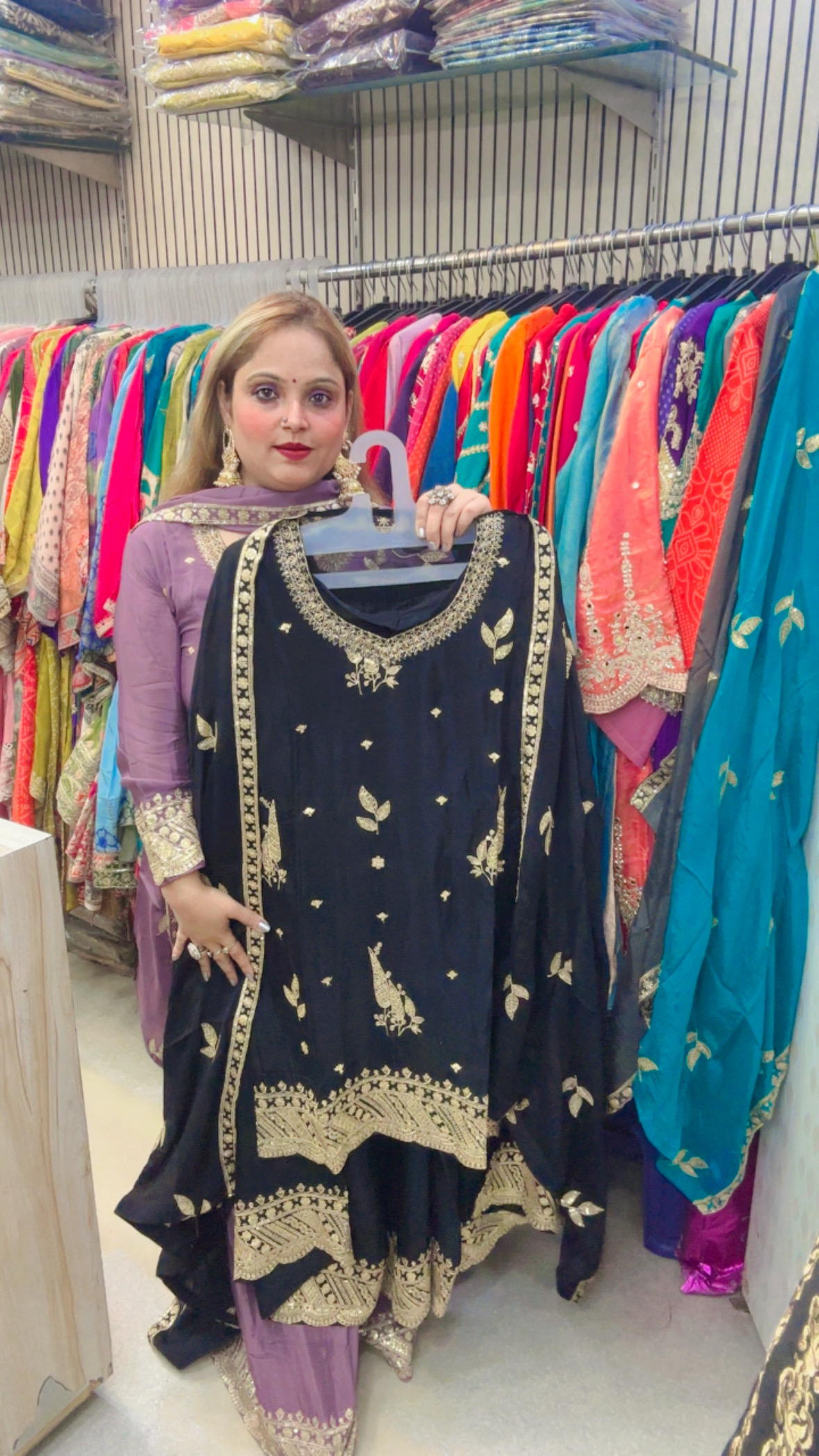 {"eId":"733139178218357","CameraPosition":2}