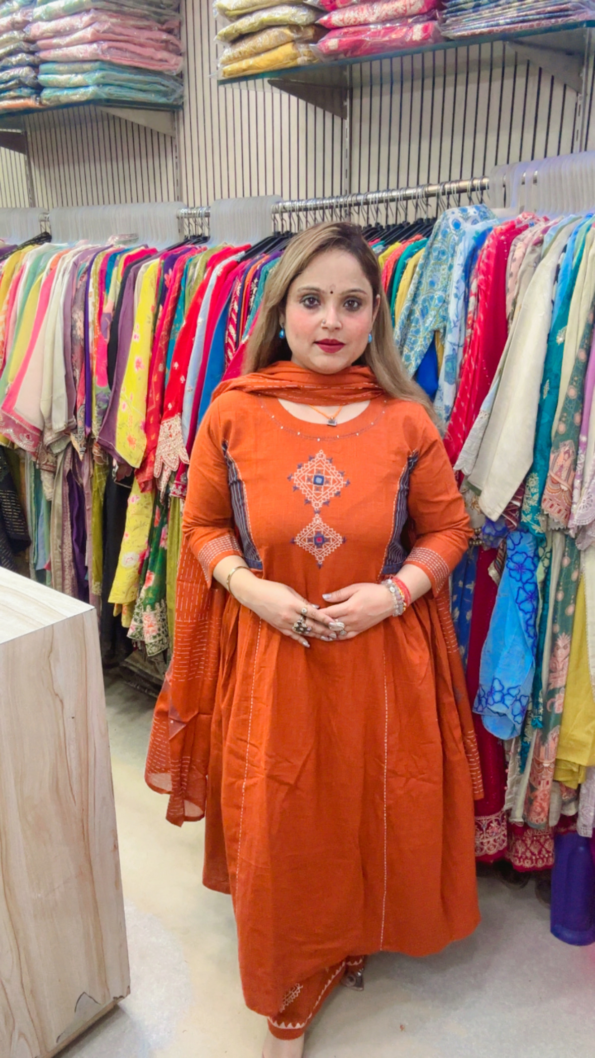 Linen Palazzo Suit with Batik Print, Kalamkari Patch Work & Mul Cotton Dupatta - Image 2